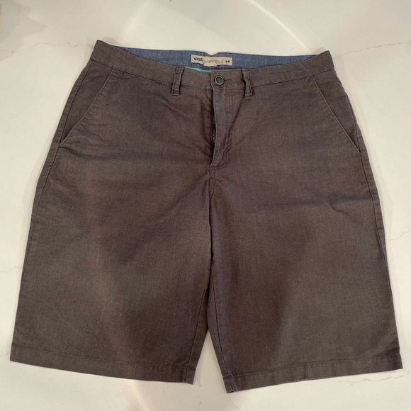 Three  pairs of VANS shorts. Size 34. All very good condition. - Picture 3 of 10